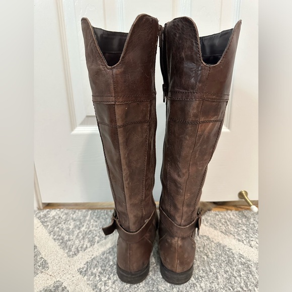 Knee high boot - Picture 7 of 7